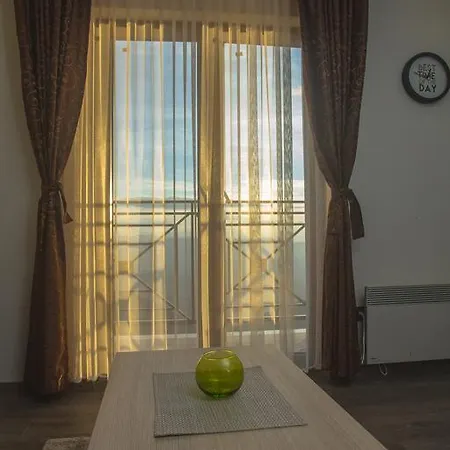 Julija Apartment *